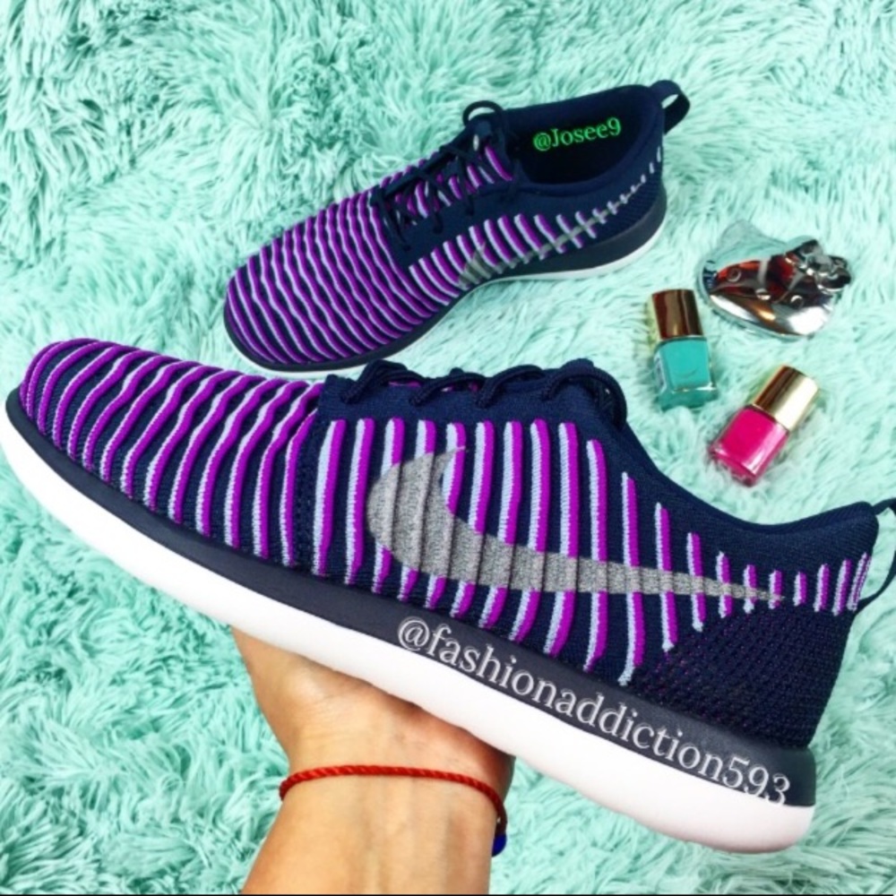 Nike Roshe Two Flyknit Women’s purple white shoes - Picture 4 of 4
